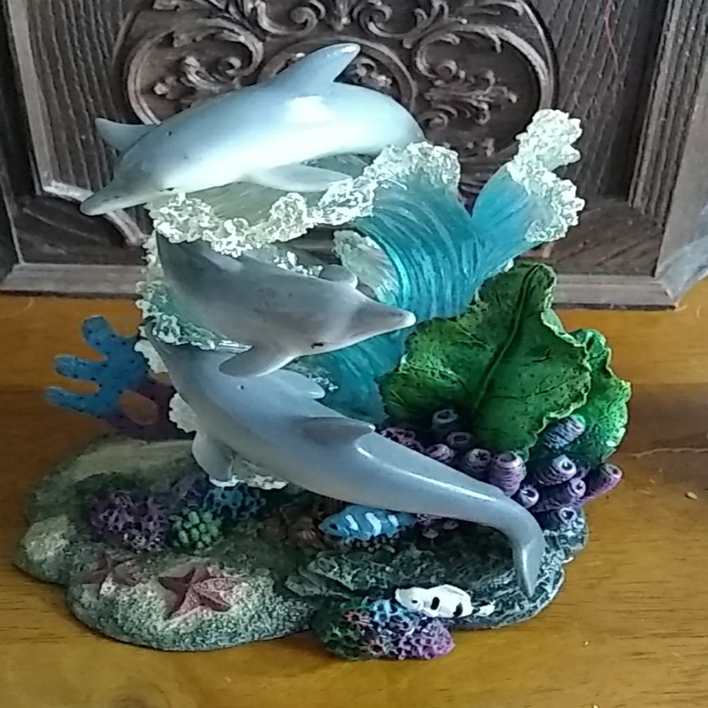 Dolphin knick knack